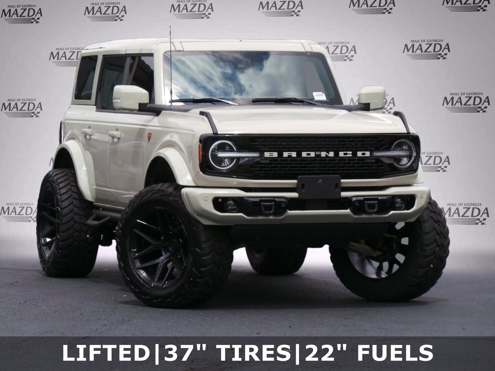 Used 2025 Ford Bronco Badlands AWD/4WD image 2