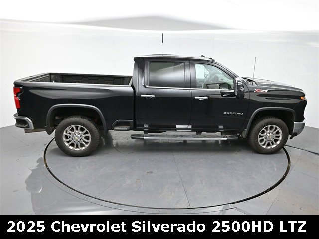 Used 2025 Chevrolet Silverado 2500 LTZ w/ LTZ Premium Package image 24