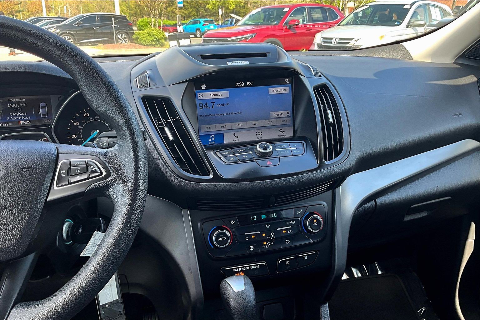 Used 2017 Ford Escape SE w/ Equipment Group 201A image 6