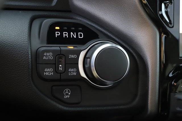 New 2026 RAM 1500 4x4 Crew Cab image 33