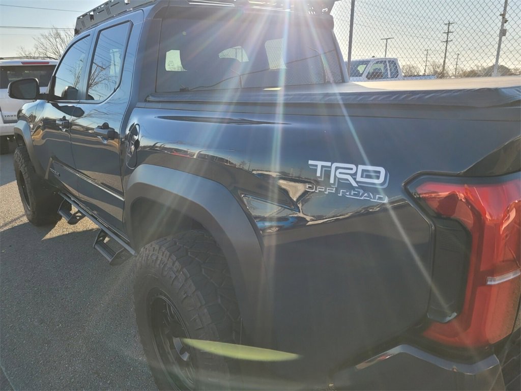 Used 2024 Toyota Tacoma TRD Off-Road image 7