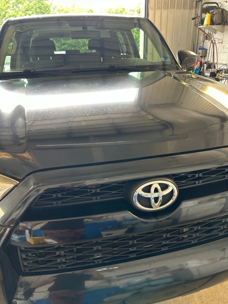 Used 2015 Toyota 4Runner SR5 AWD/4WD image 11