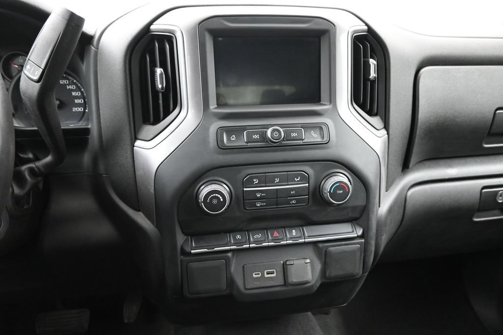 Used 2022 Chevrolet Silverado 1500 Custom AWD/4WD image 4