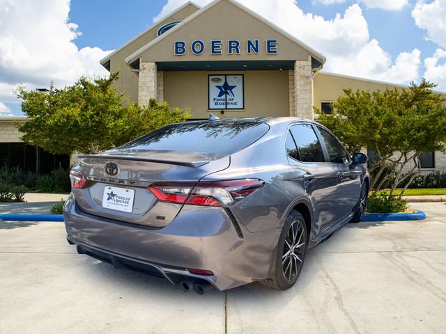Used 2024 Toyota Camry SE FWD image 5