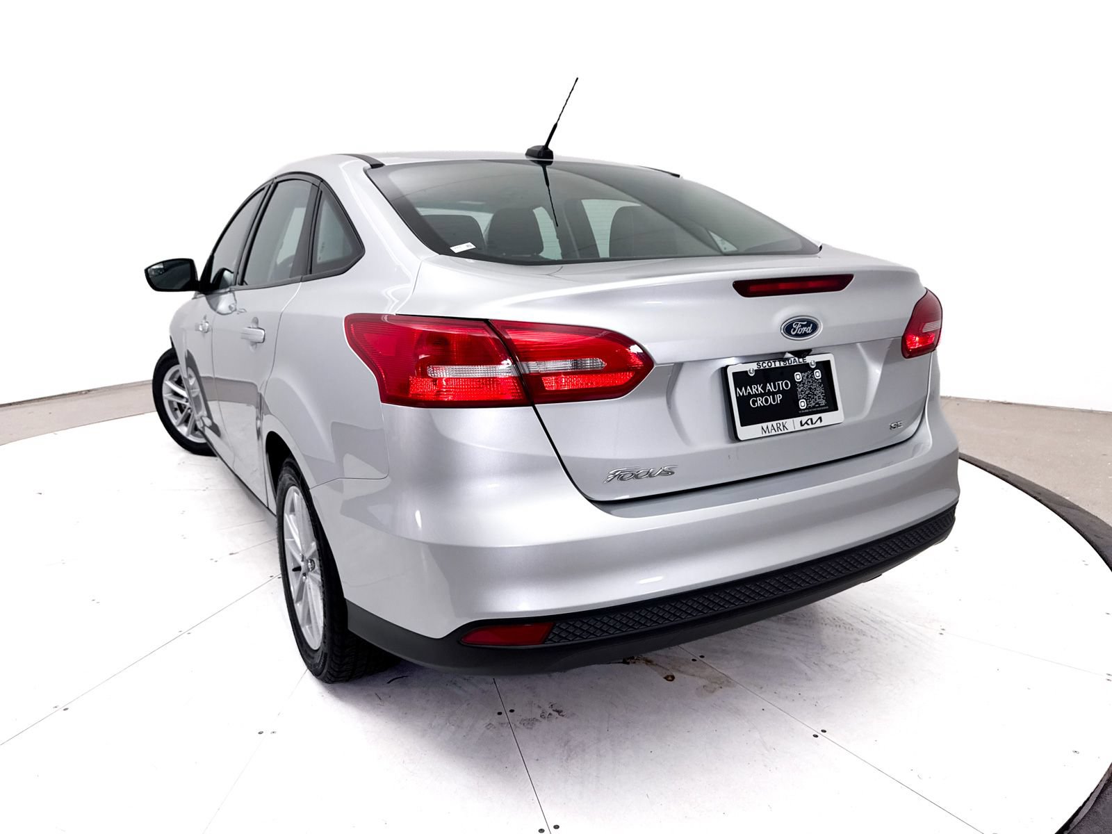 Used 2018 Ford Focus SE FWD image 6