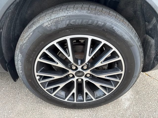 Used 2025 Ford Escape SE FWD image 3