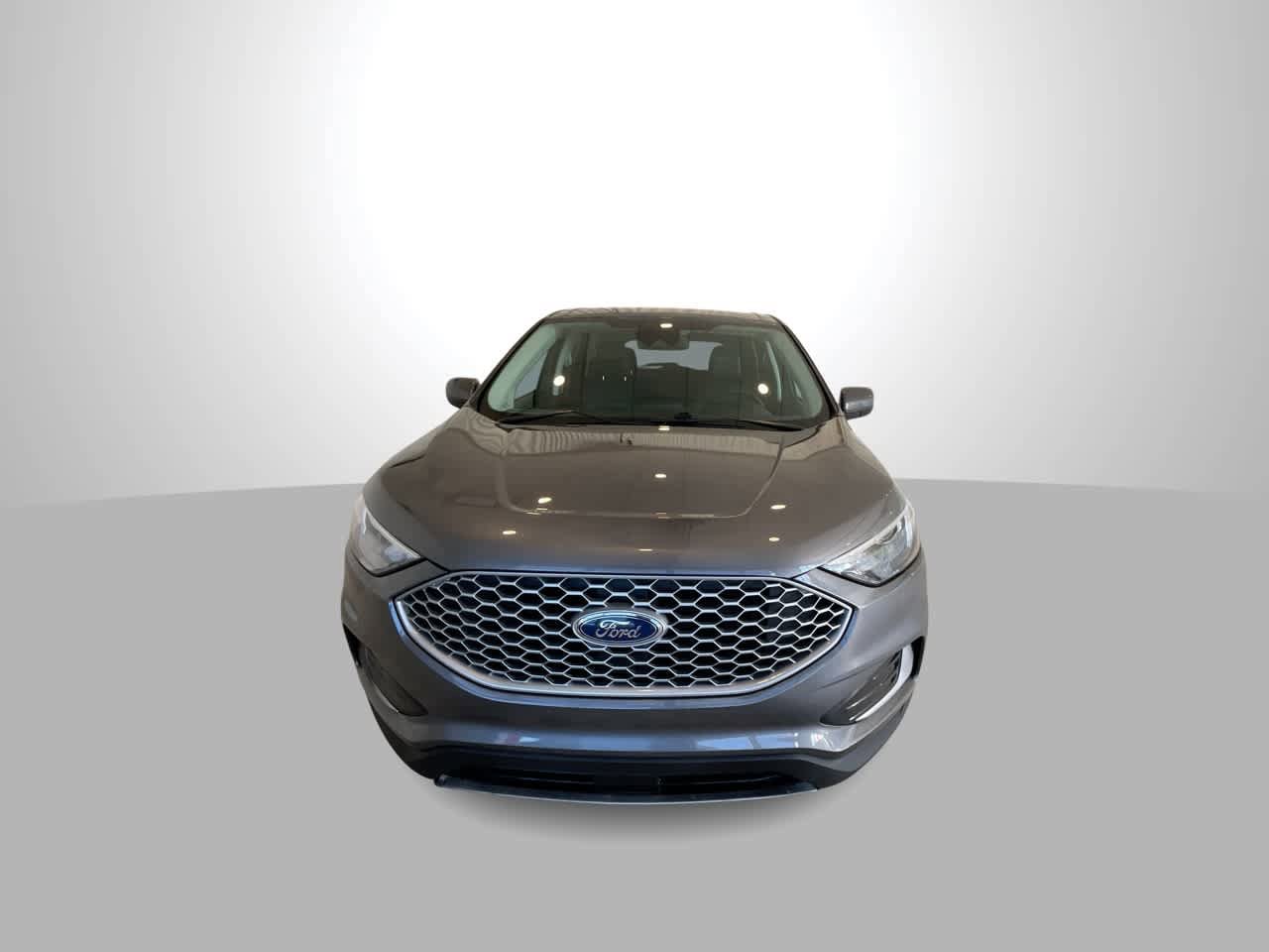 Used 2024 Ford Edge SEL AWD/4WD image 3