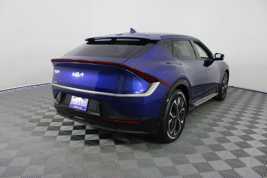 Used 2022 Kia EV6 Wind RWD image 27