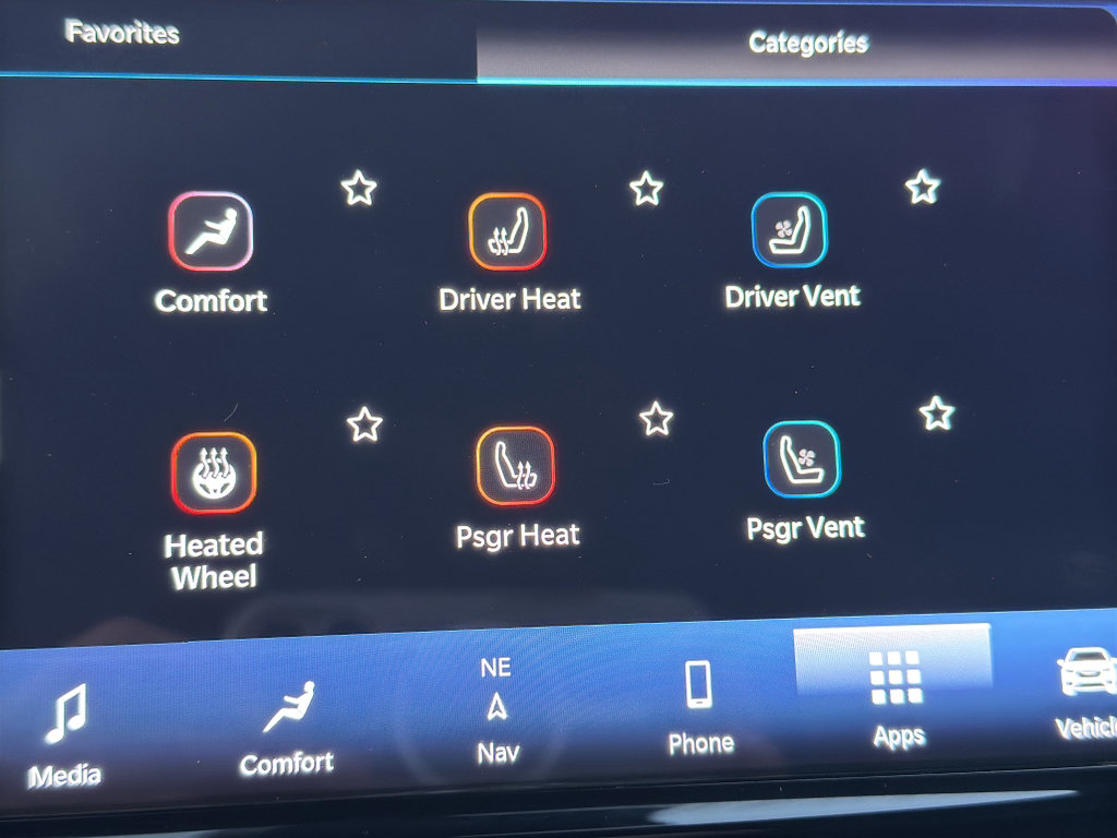 Used 2025 Chrysler Pacifica Limited FWD image 32