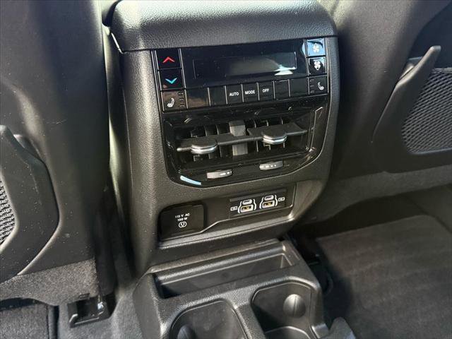 Certified 2025 Jeep Grand Cherokee L Limited w/ Black Appearance Package image 12