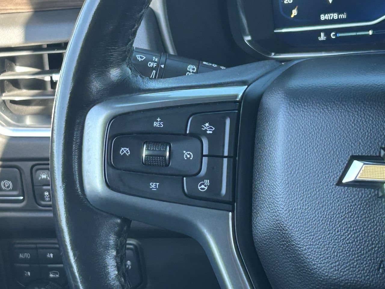 Used 2022 Chevrolet Tahoe LT w/ Luxury Package AWD/4WD image 26