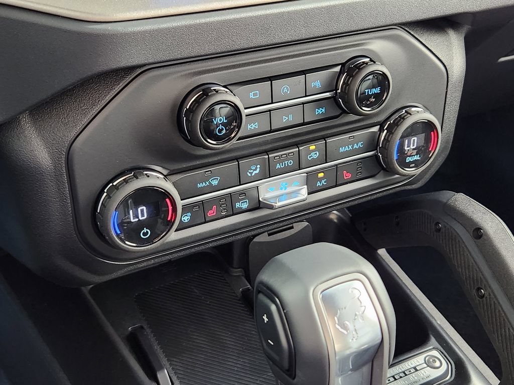 New 2026 Ford Bronco Outer Banks w/ Sasquatch Package AWD/4WD image 24