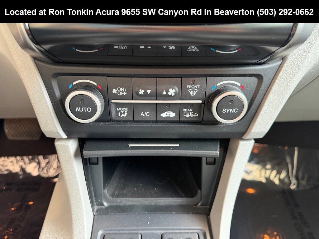 Used 2017 Acura ILX FWD image 25