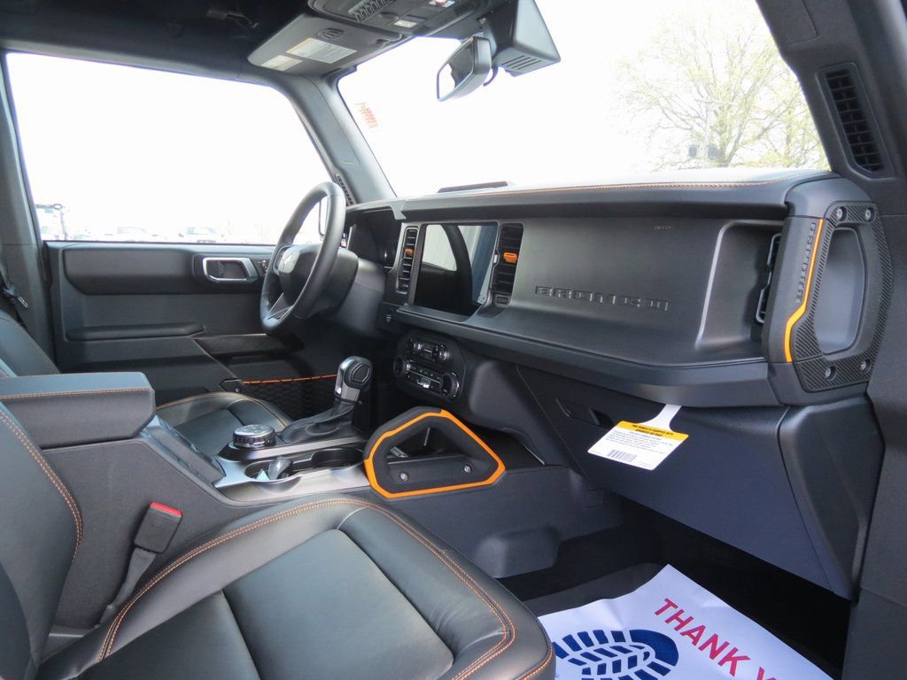 Used 2024 Ford Bronco Badlands image 36