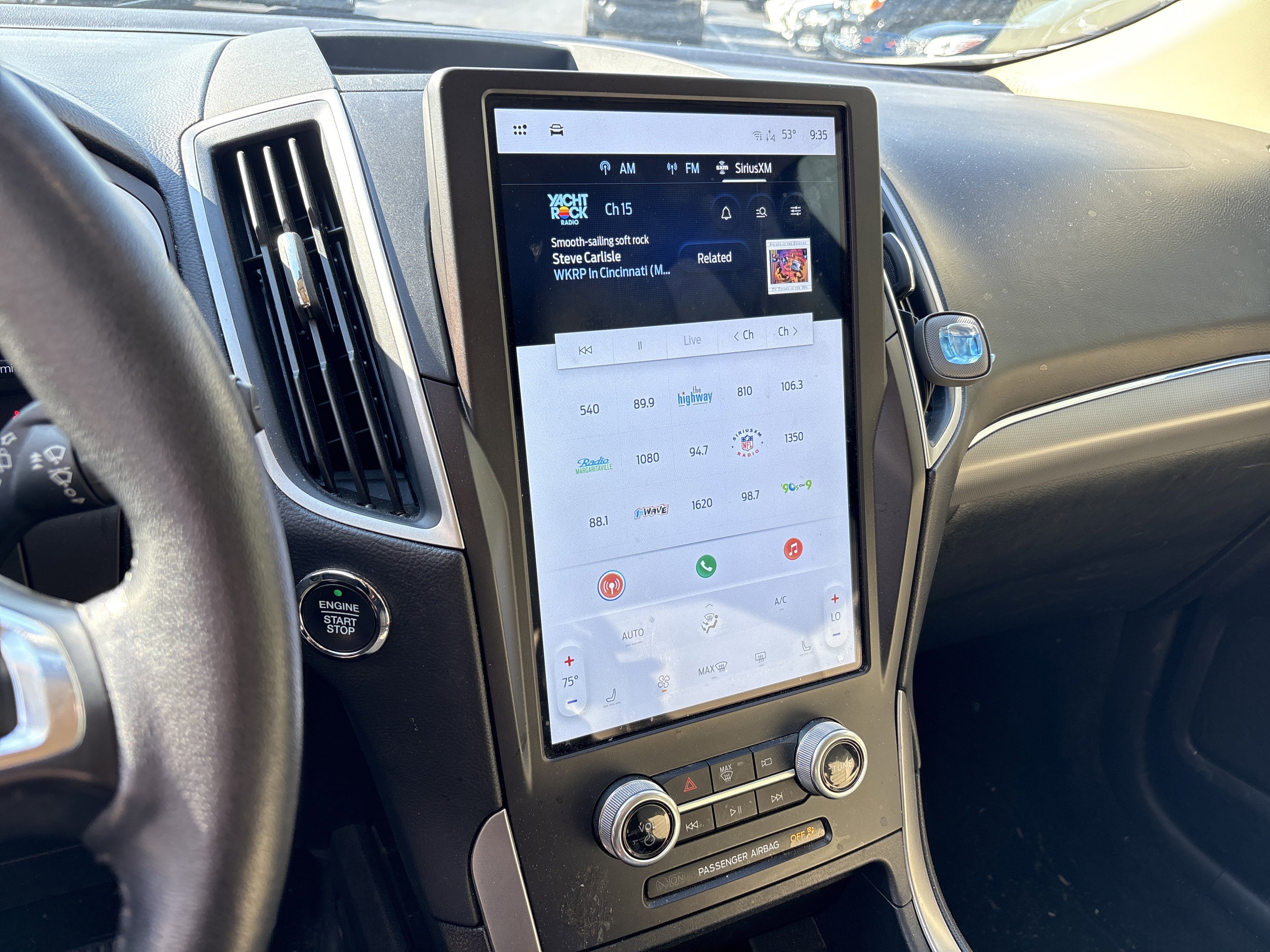 Used 2021 Ford Edge SEL w/ Convenience Package image 28