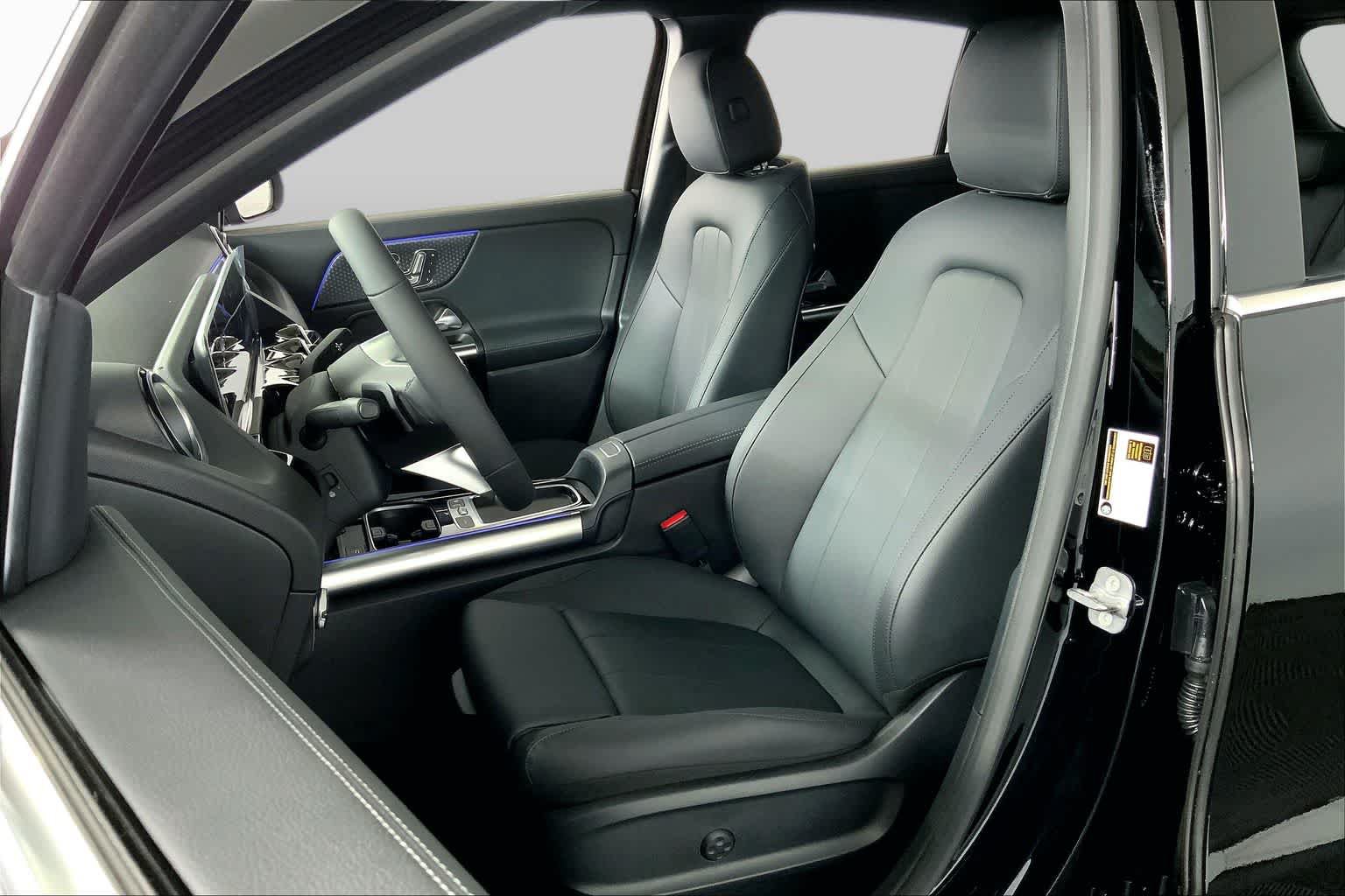 New 2025 Mercedes-Benz GLA 250 4MATIC image 14