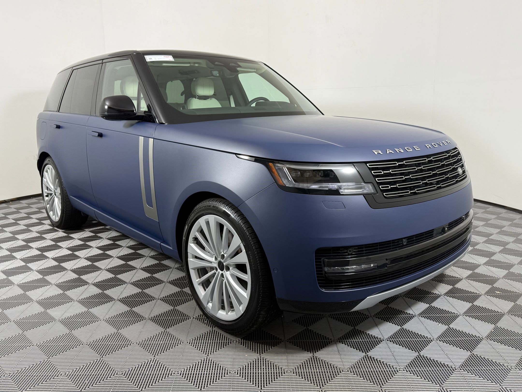 New 2026 Land Rover Range Rover SE AWD/4WD image 6