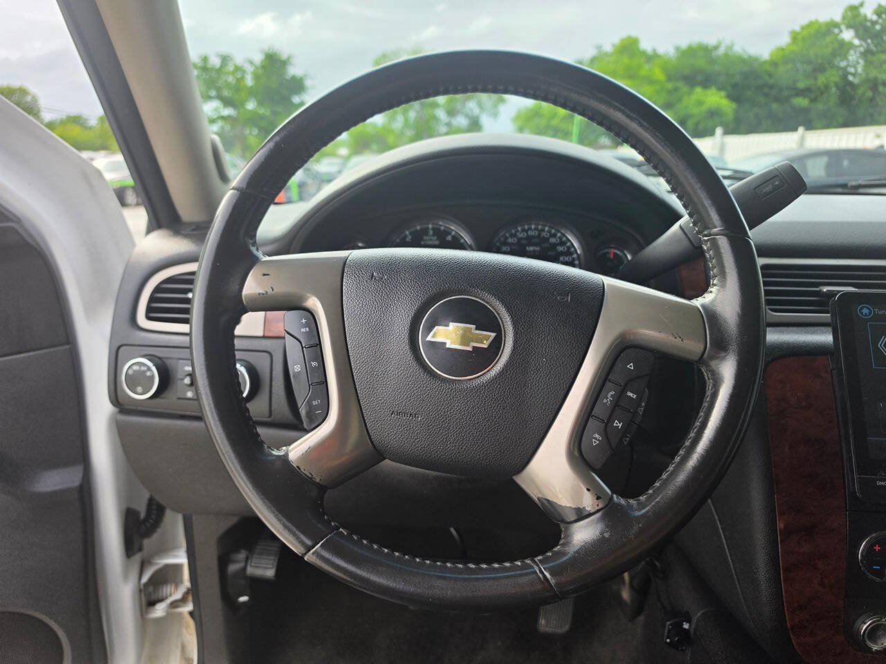 Used 2012 Chevrolet Suburban LT AWD/4WD image 40