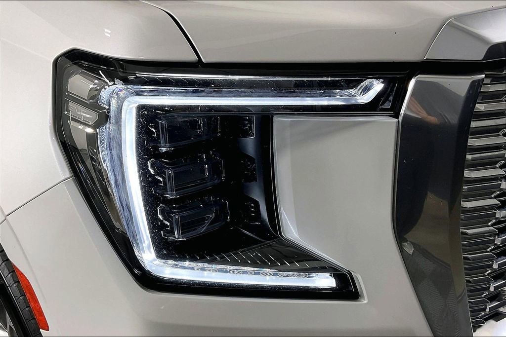 Used 2021 GMC Yukon Denali w/ Denali Ultimate Package image 42