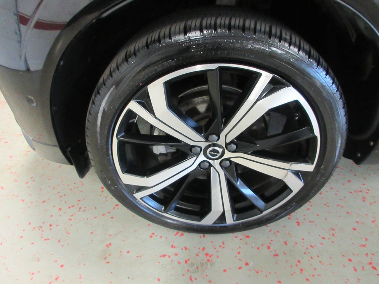 Used 2022 Volvo XC60 B5 R-Design w/ Advanced Package AWD/4WD image 18