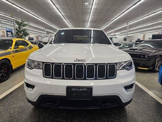 Used 2020 Jeep Grand Cherokee Laredo AWD/4WD image 3