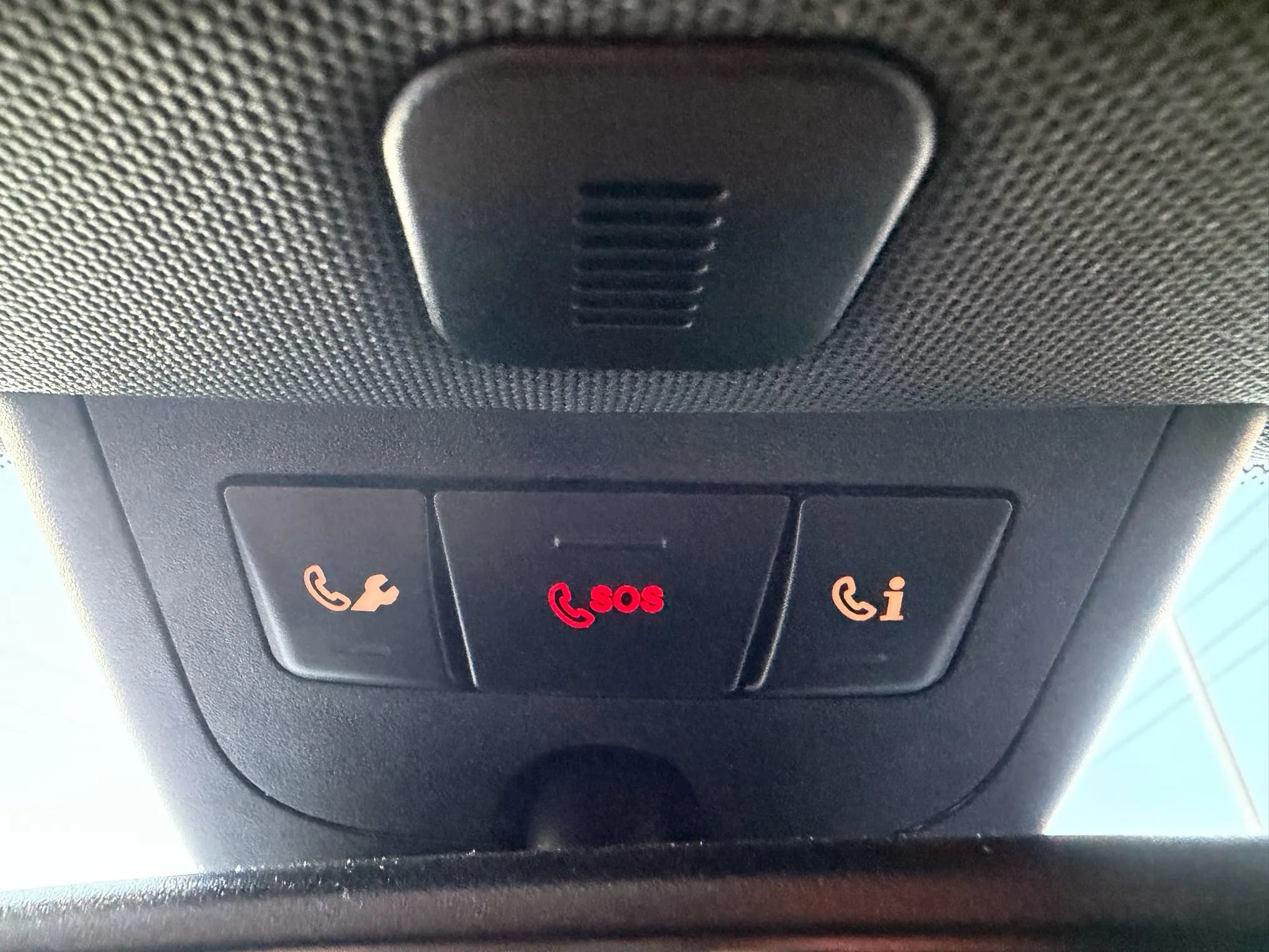 Used 2018 Mercedes-Benz GLA 250 4MATIC image 40