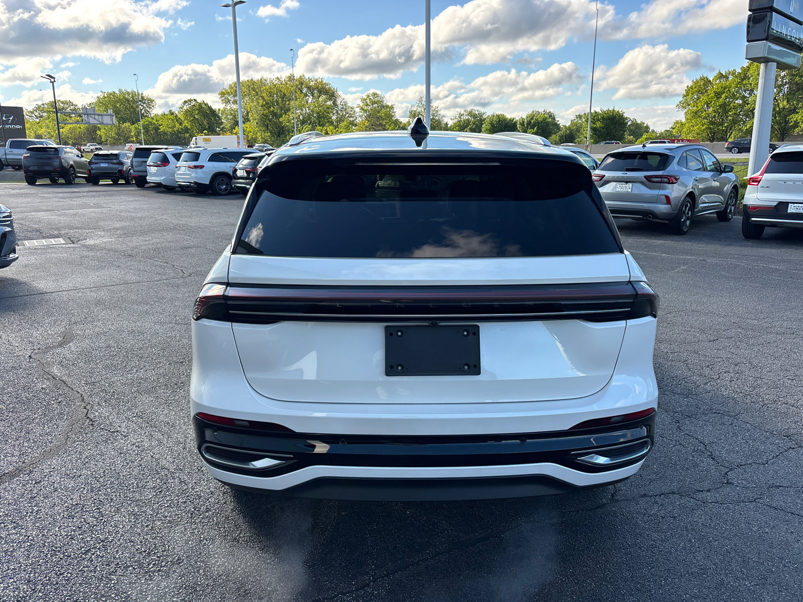 Certified 2024 Lincoln Nautilus Reserve AWD/4WD image 6