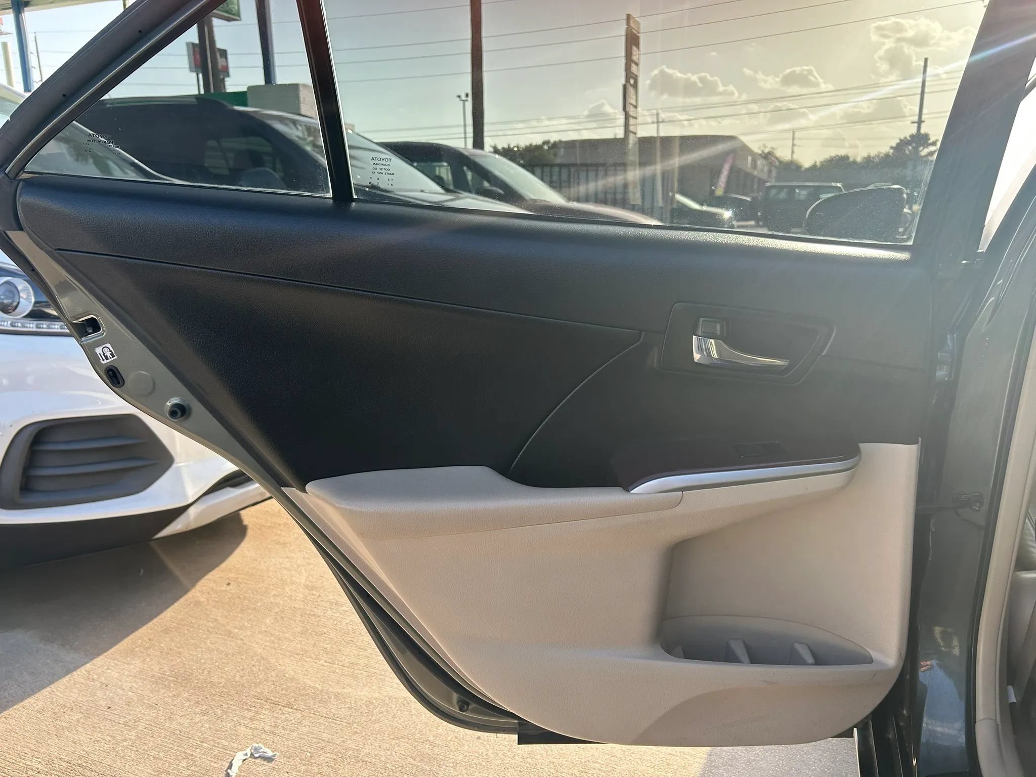 Used 2013 Toyota Camry XLE FWD image 19