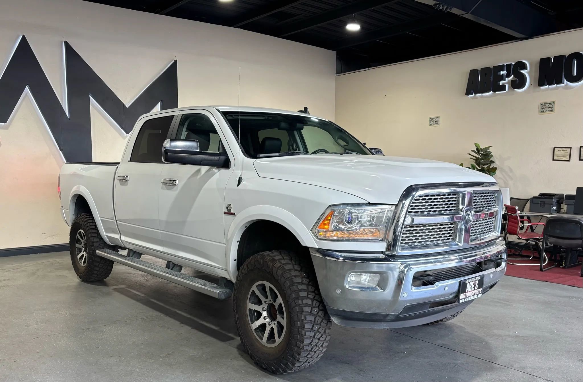 Used 2017 RAM 2500 Laramie image 2