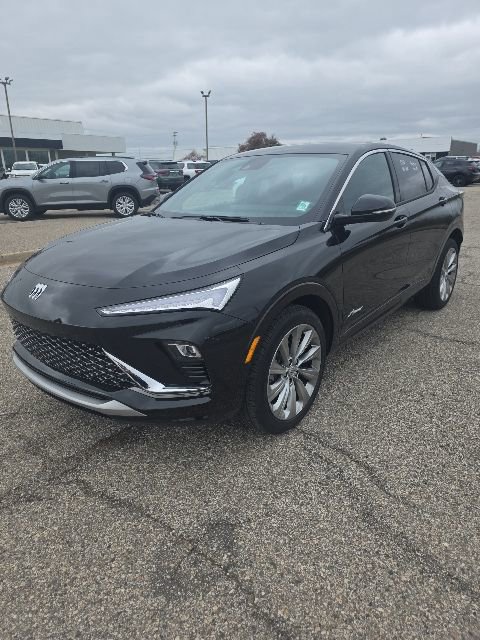 Certified 2025 Buick Envista Avenir FWD image 3
