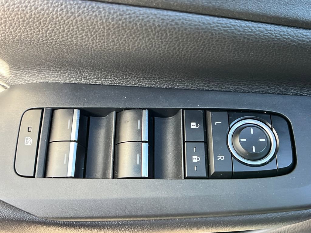 Used 2023 Toyota Prius Prime XSE image 12