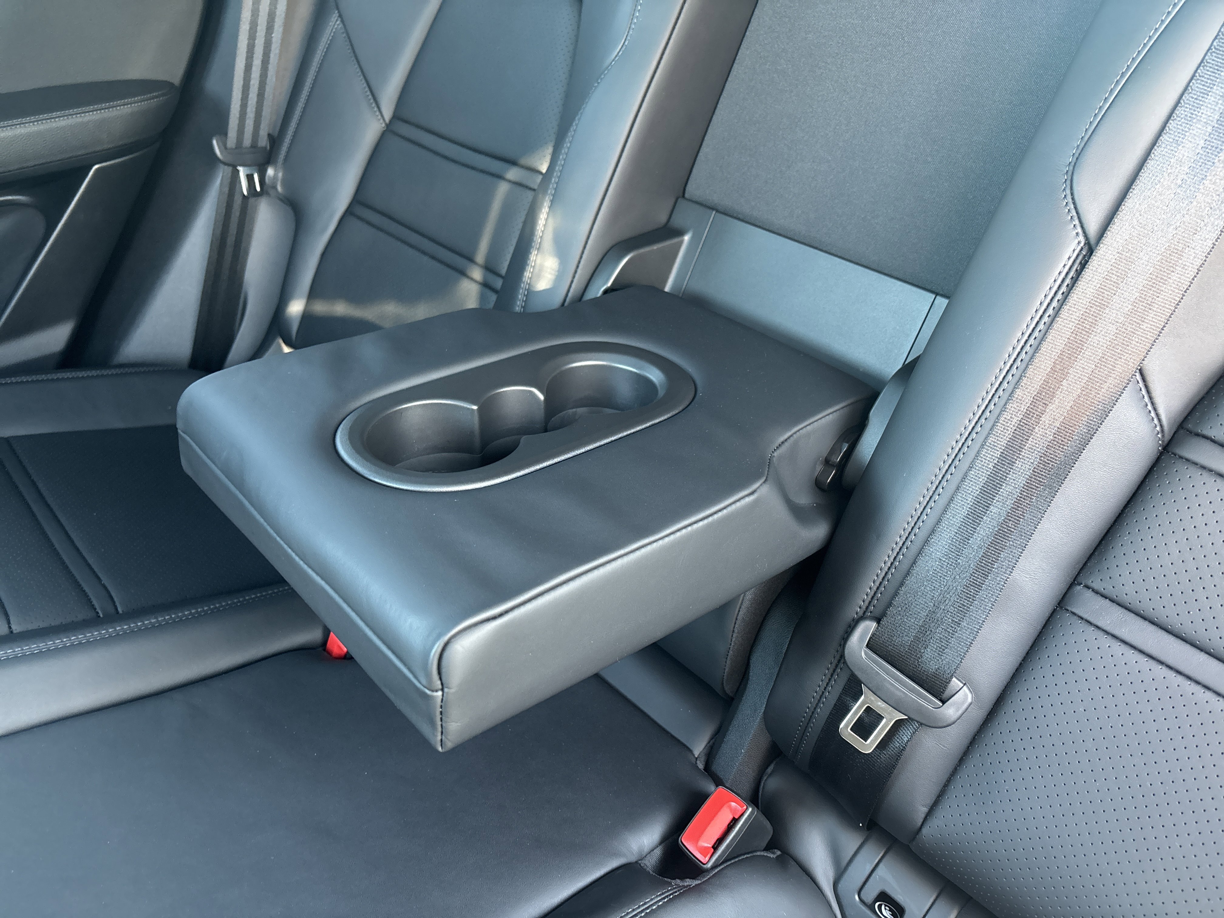 Certified 2024 Porsche Cayenne Coupe image 29