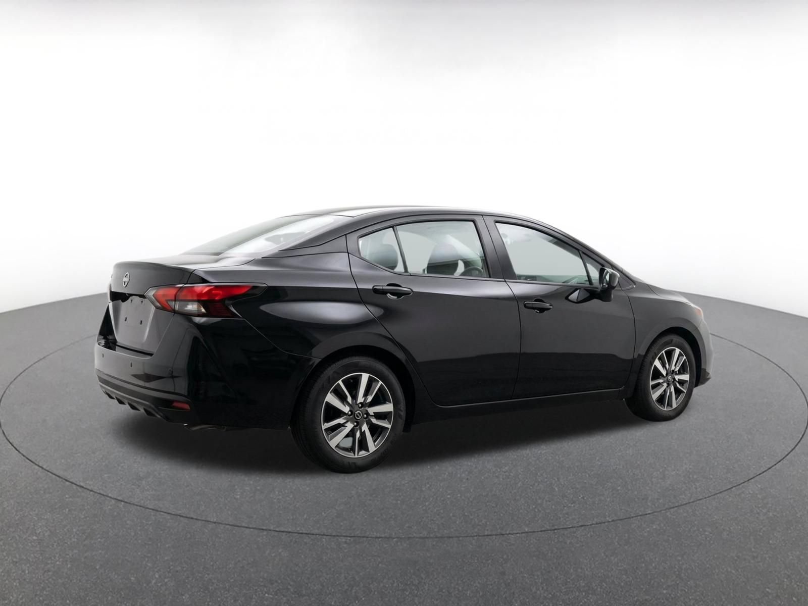 Used 2025 Nissan Versa SV FWD image 8