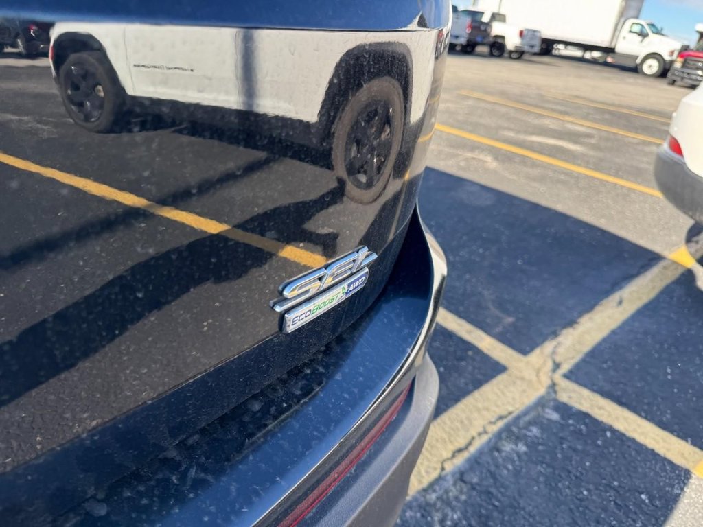 Used 2018 Ford Edge SEL w/ Equipment Group 201A AWD/4WD image 9