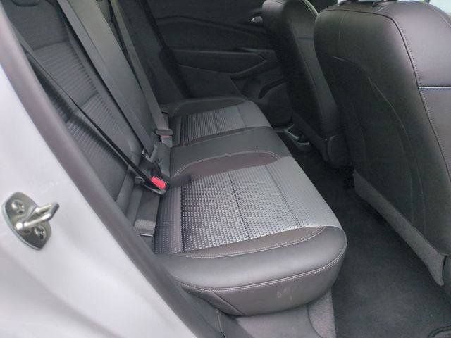 Used 2025 Chevrolet Trax LT FWD image 24