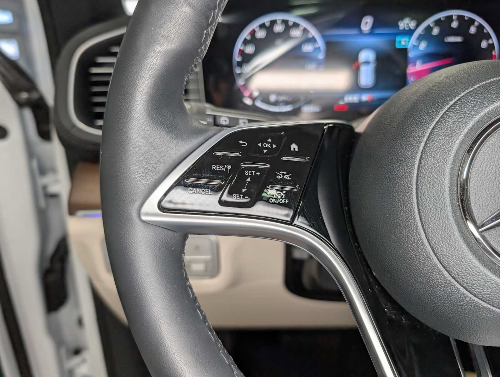 Certified 2026 Mercedes-Benz GLE 580 4MATIC image 33