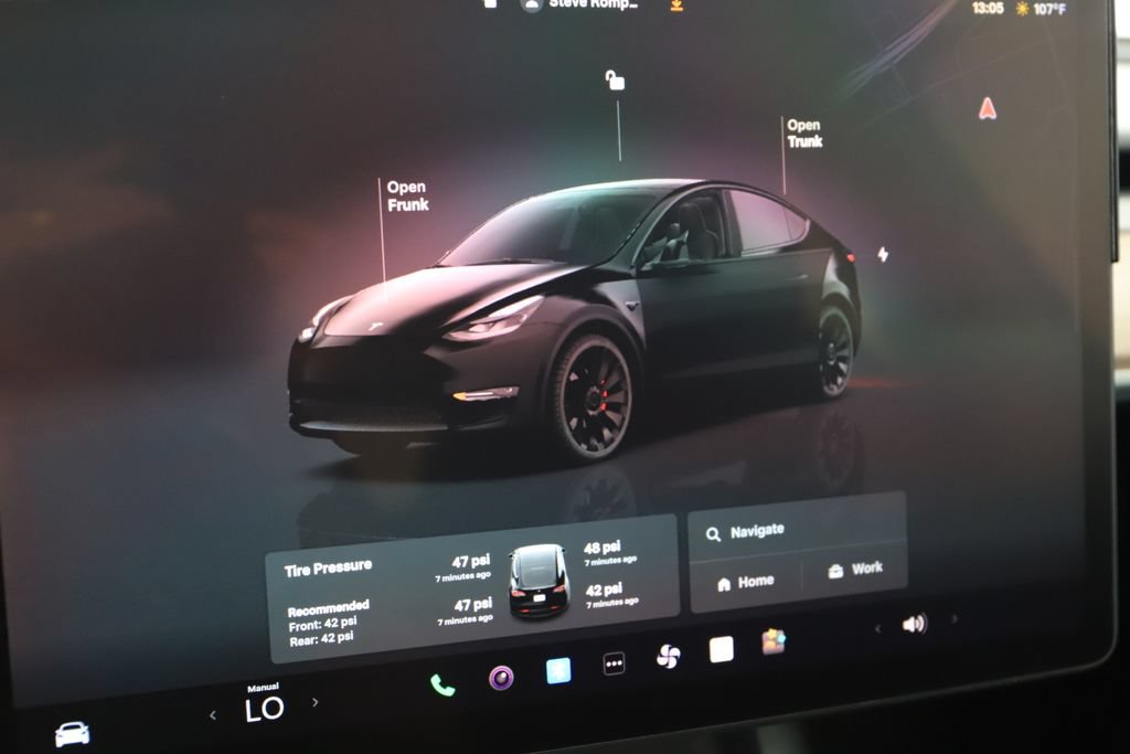Used 2023 Tesla Model Y Performance AWD/4WD image 26