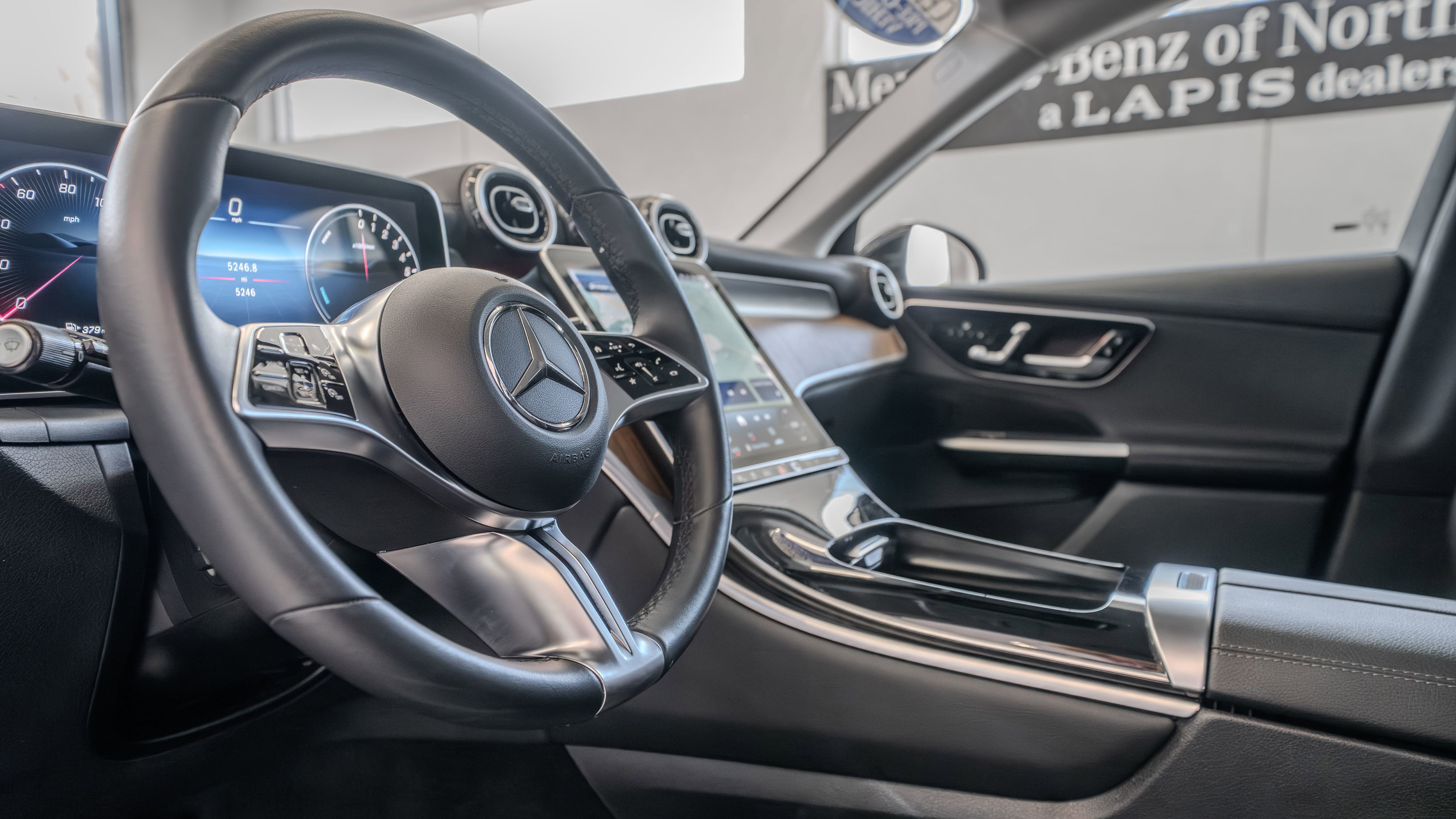 Certified 2025 Mercedes-Benz GLC 350e 4MATIC image 7