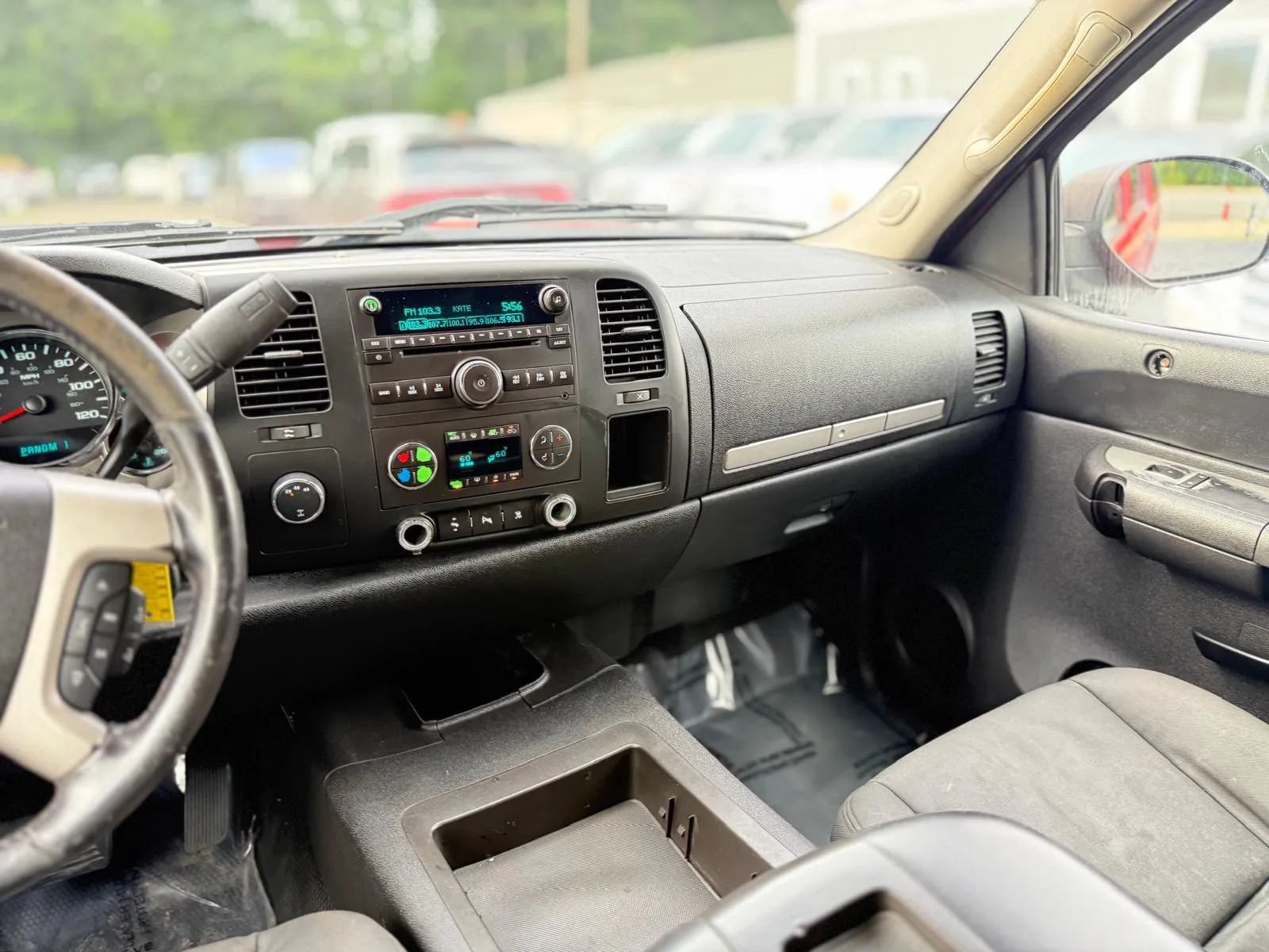 Used 2009 GMC Sierra 2500 SLE w/ Convenience Package AWD/4WD image 16