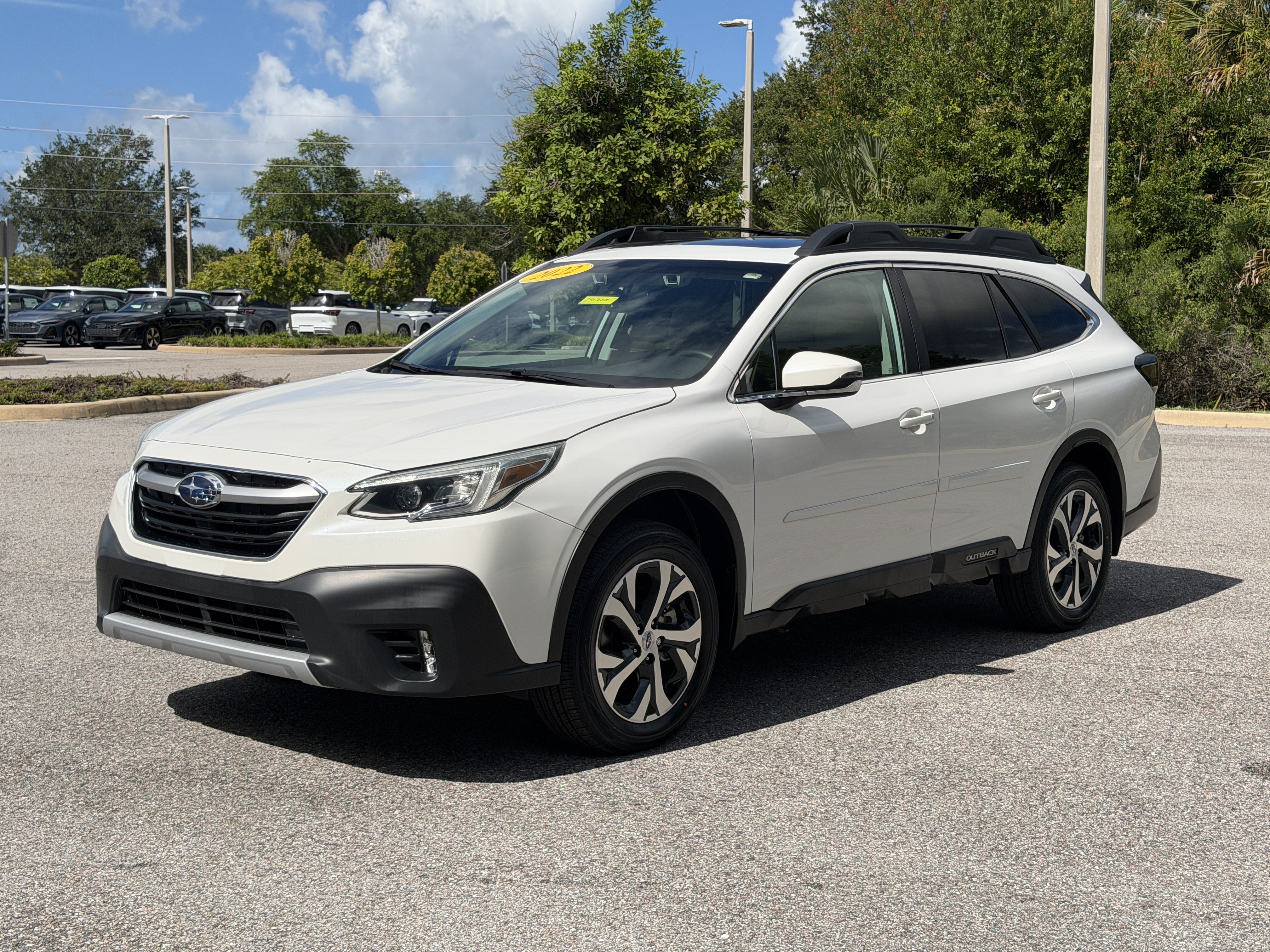 Used 2022 Subaru Outback Limited w/ Popular Package #2 AWD/4WD image 3