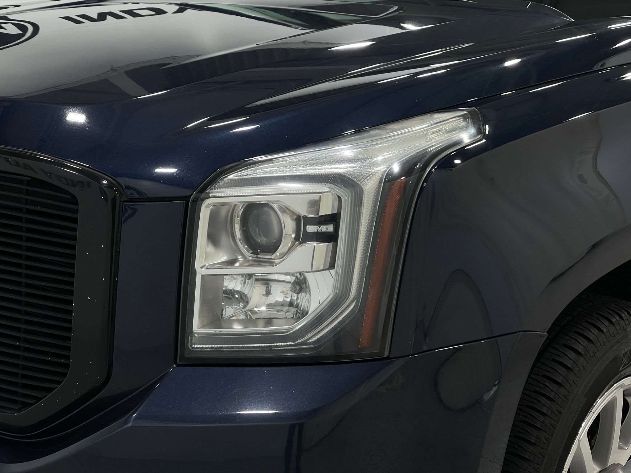 Used 2018 GMC Yukon Denali image 35