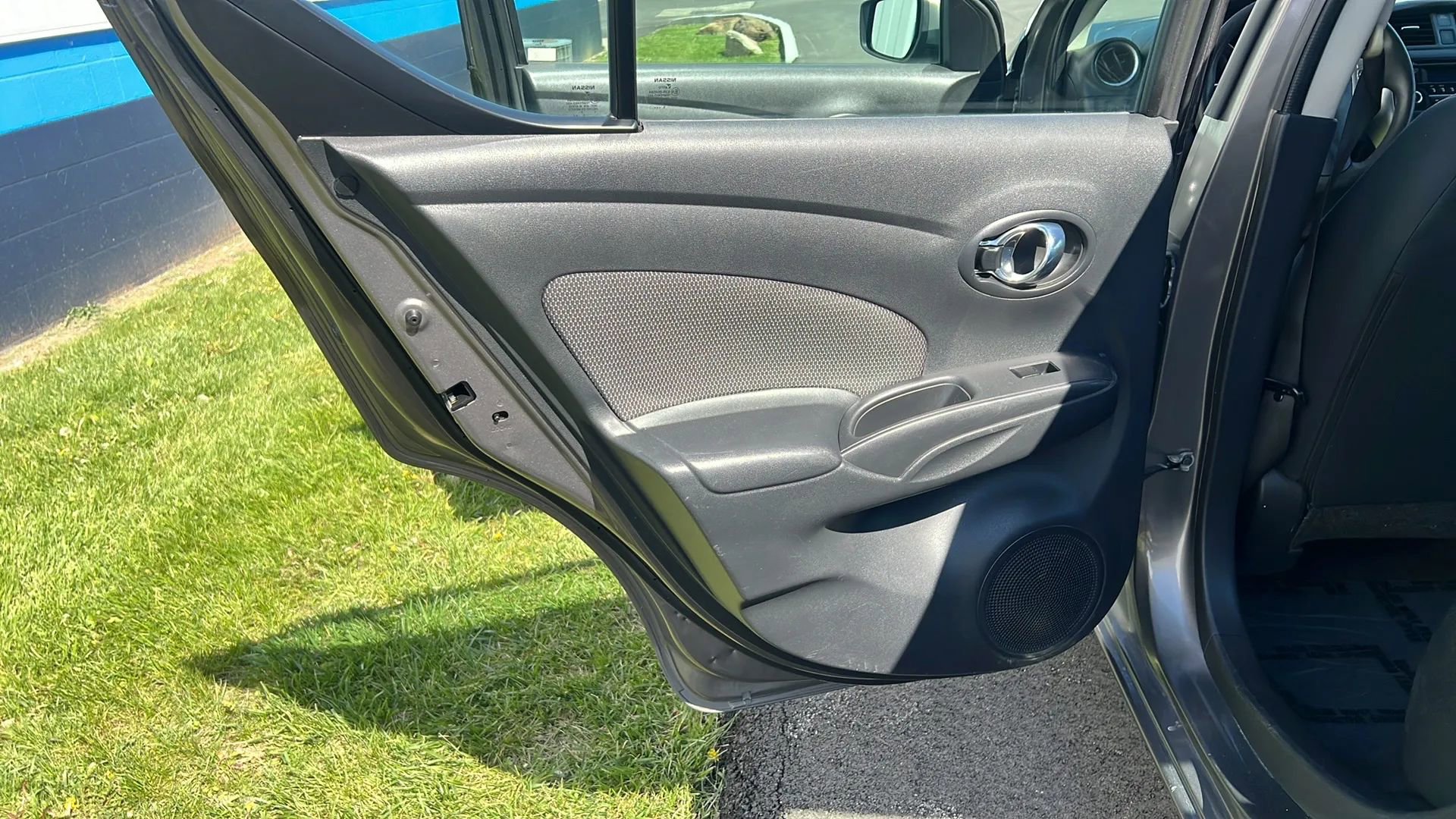 Used 2016 Nissan Versa SV image 12