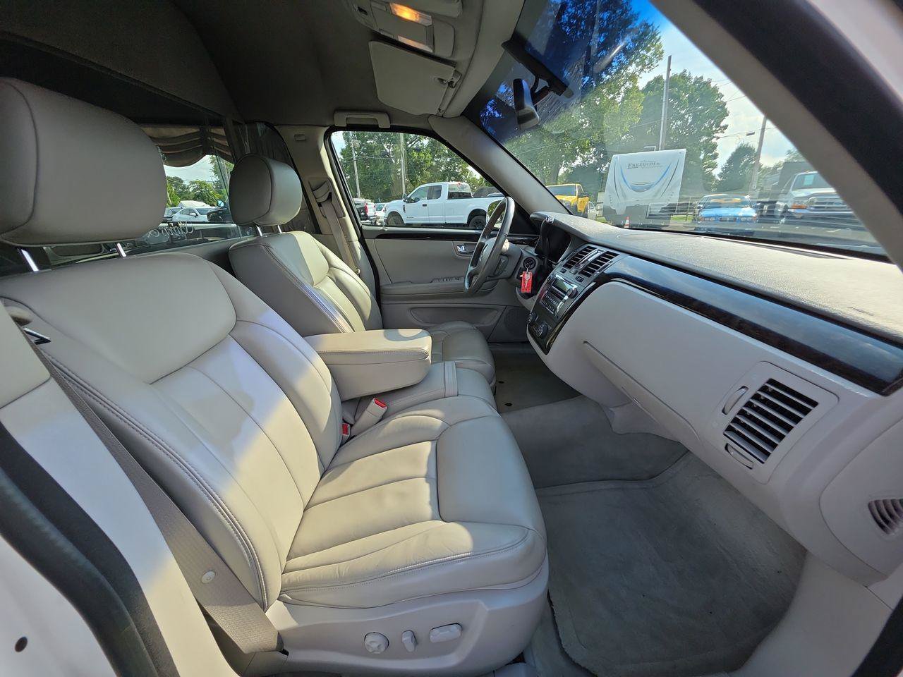 Used 2008 Cadillac DTS Hearse FWD image 8