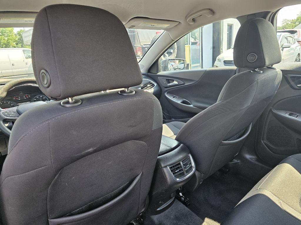 Used 2021 Chevrolet Malibu LT FWD image 26