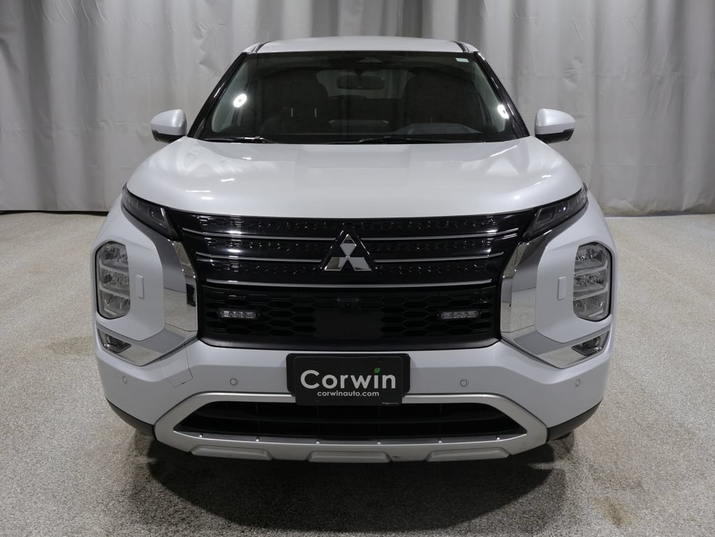 Used 2024 Mitsubishi Outlander SEL AWD/4WD image 10