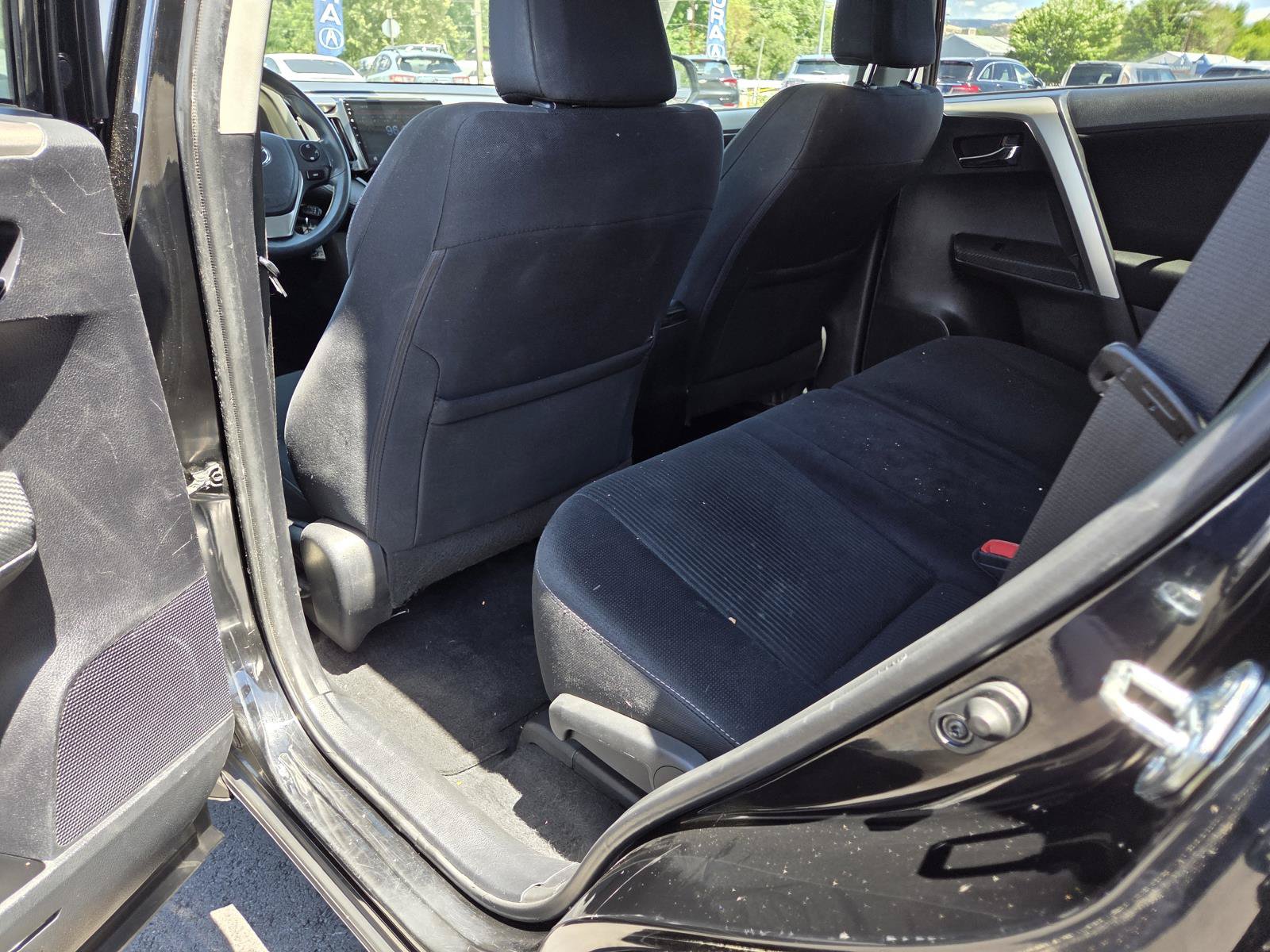 Used 2014 Toyota RAV4 XLE FWD image 14