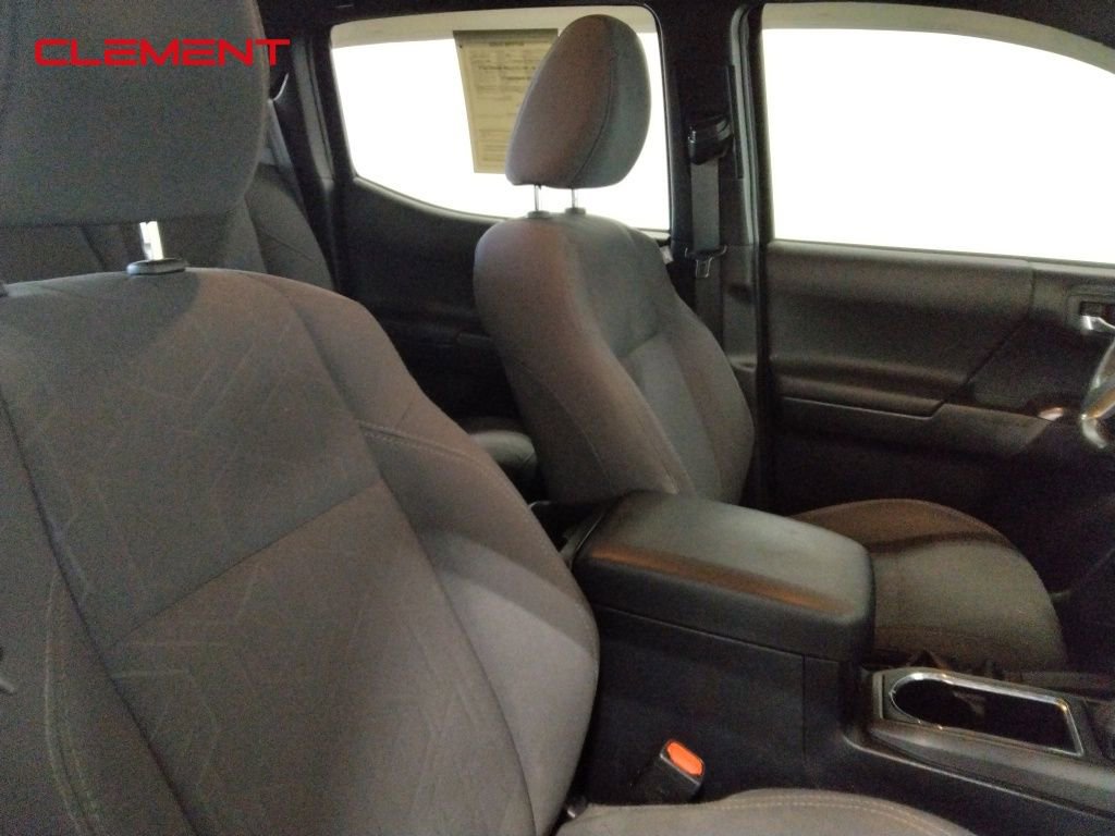 Used 2018 Toyota Tacoma TRD Off-Road image 32
