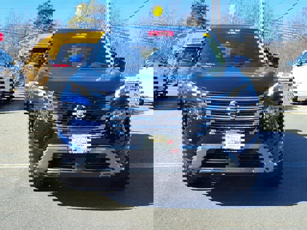 Used 2026 Nissan Rogue SL image 2