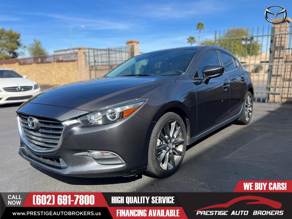 Used 2018 MAZDA MAZDA3 Touring FWD image 2