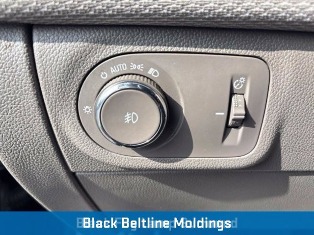 Used 2018 Chevrolet Cruze LT w/ Sun And Sound Package FWD image 21